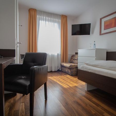 Hotel Goldene Gans มานไฮม์ ภายนอก รูปภาพ