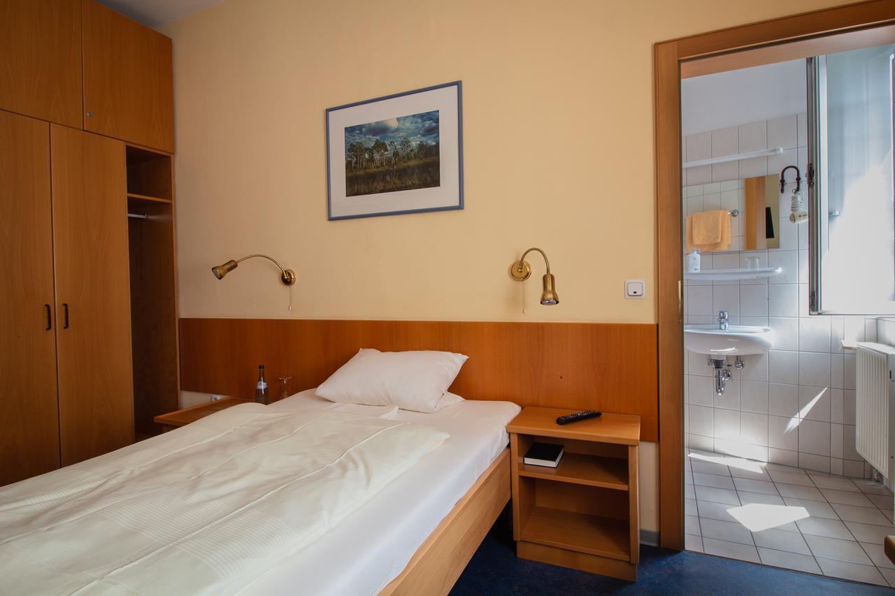 Hotel Goldene Gans มานไฮม์ ภายนอก รูปภาพ