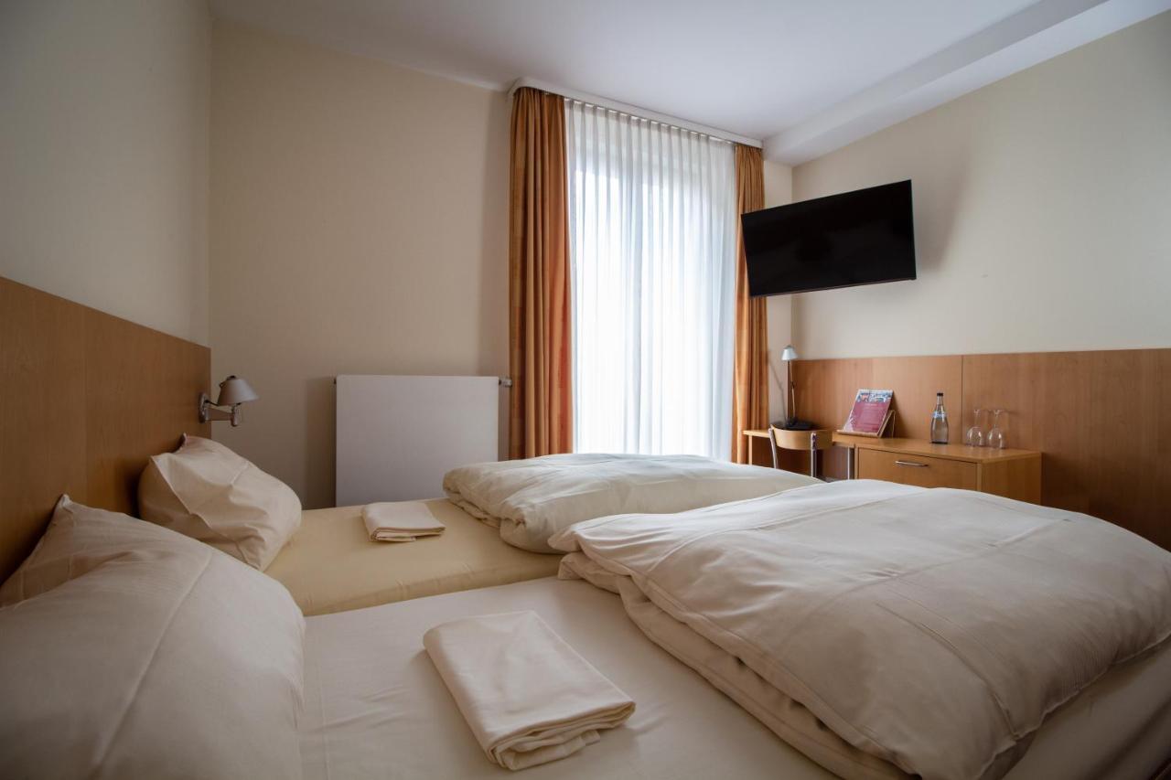 Hotel Goldene Gans มานไฮม์ ภายนอก รูปภาพ